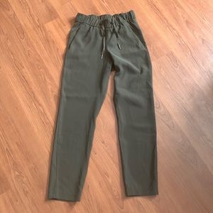 Lululemon On the Fly pants